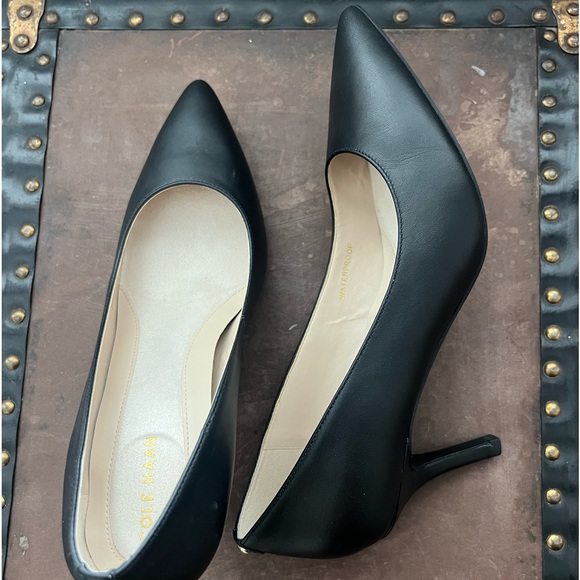 Cole Haan Go To Park Pump 6.5 - Picture 3 of 7